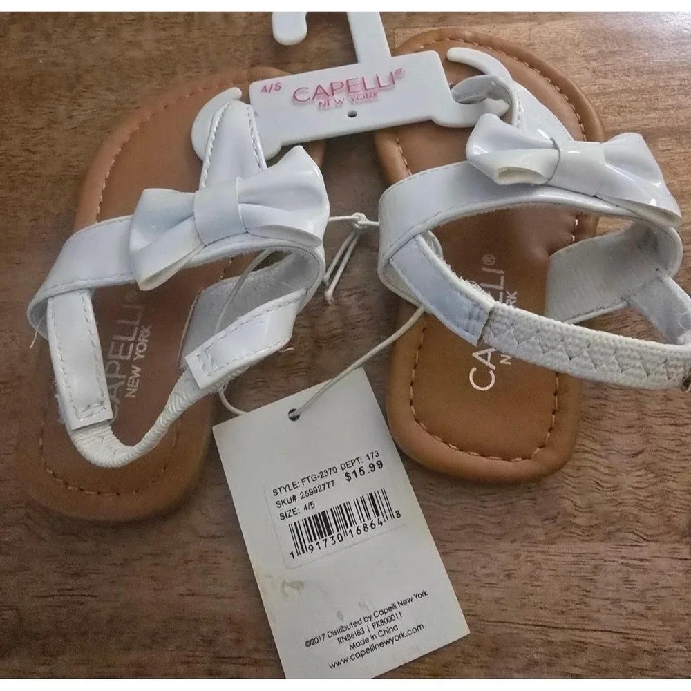 Capelli New York Toddler Girls White Patent Bow Sandals Size 4/5  NWT